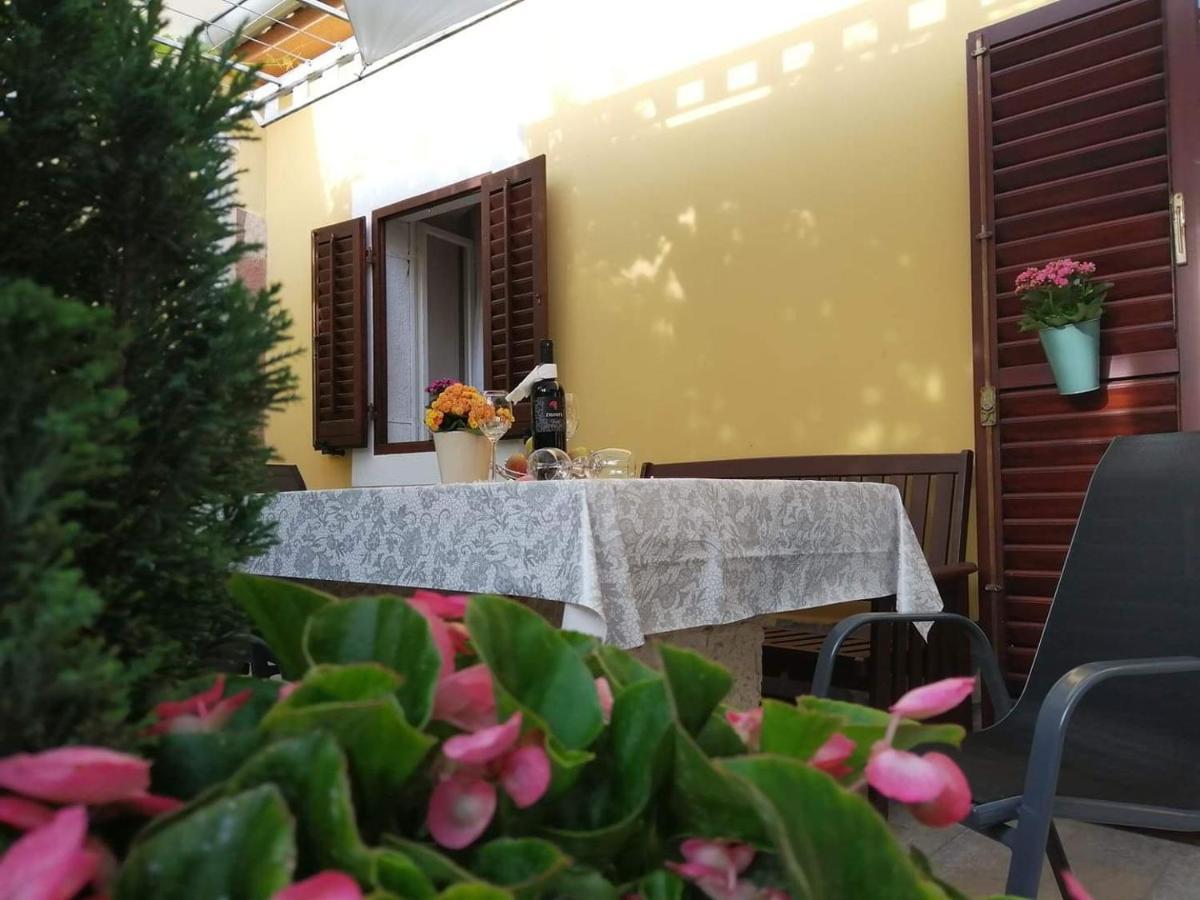 T&D Apartmani بولا المظهر الخارجي الصورة