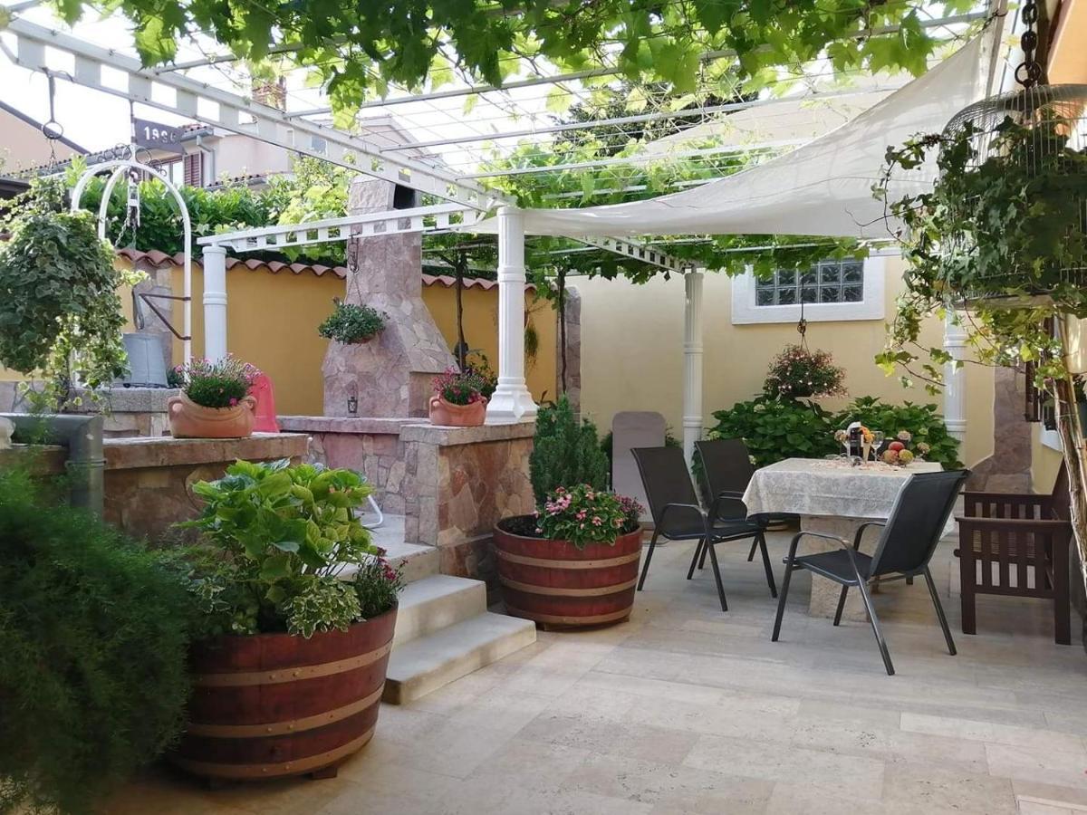 T&D Apartmani بولا المظهر الخارجي الصورة