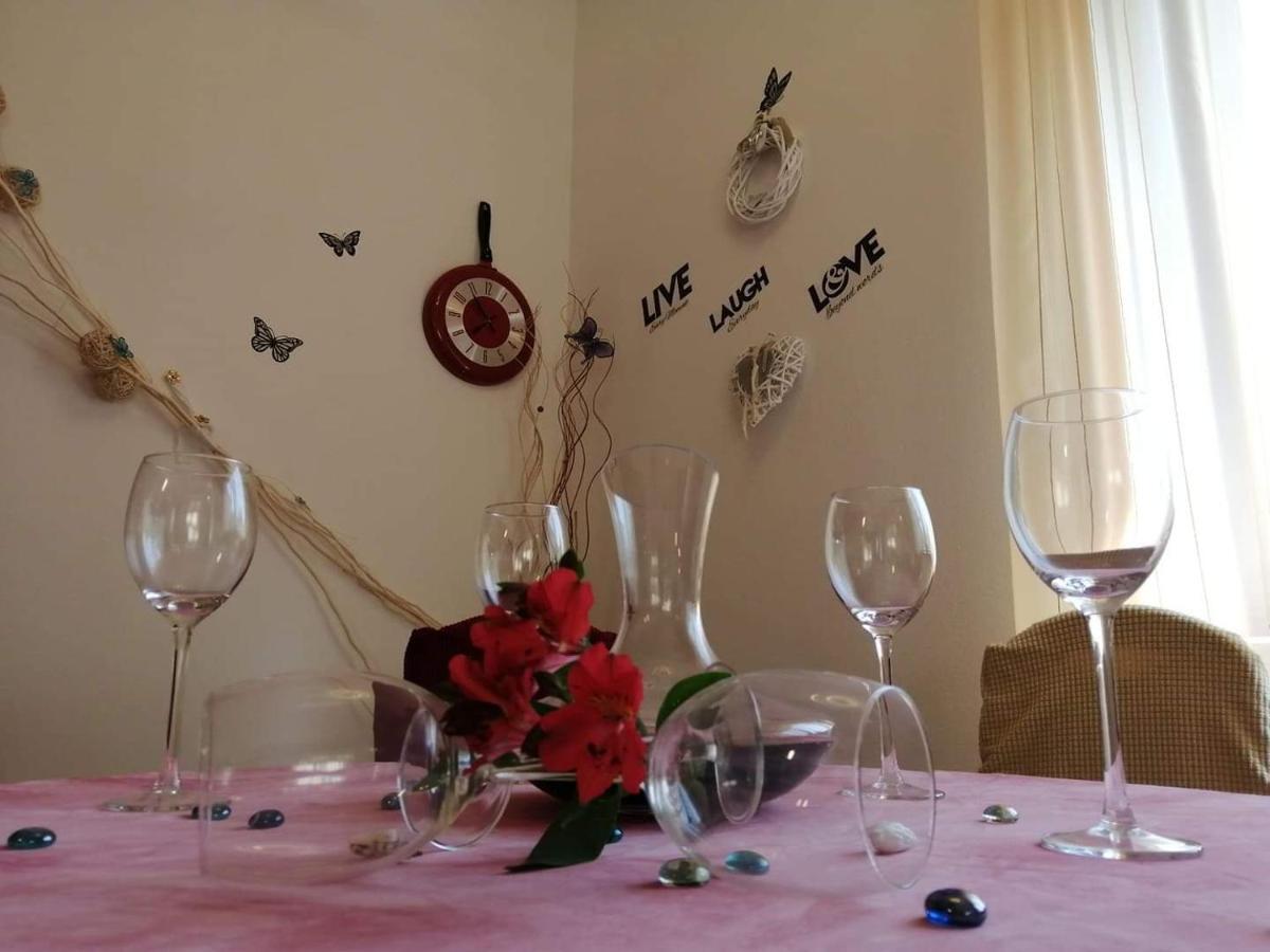 T&D Apartmani بولا المظهر الخارجي الصورة