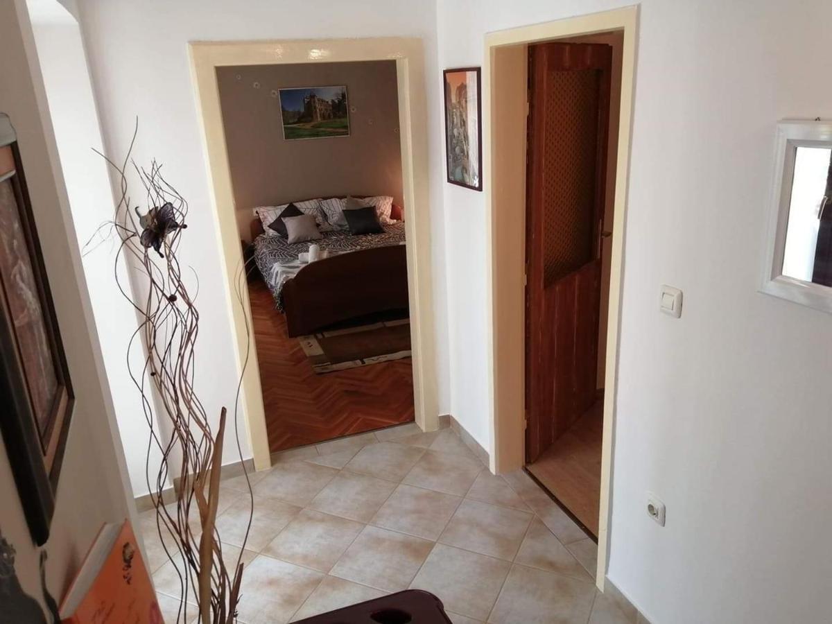 T&D Apartmani بولا المظهر الخارجي الصورة